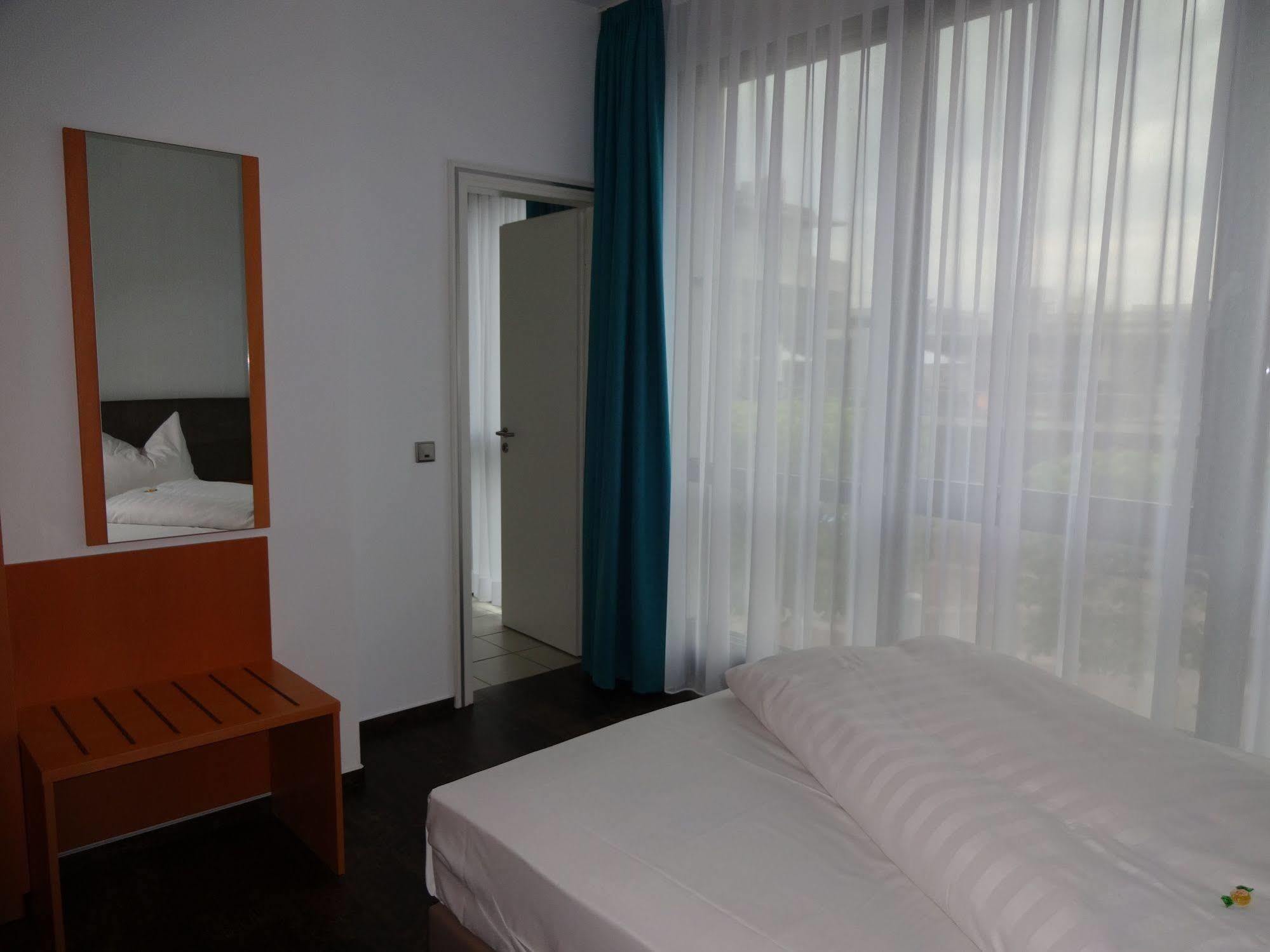 Koncept Hotel Benedikt Зігбург Екстер'єр фото