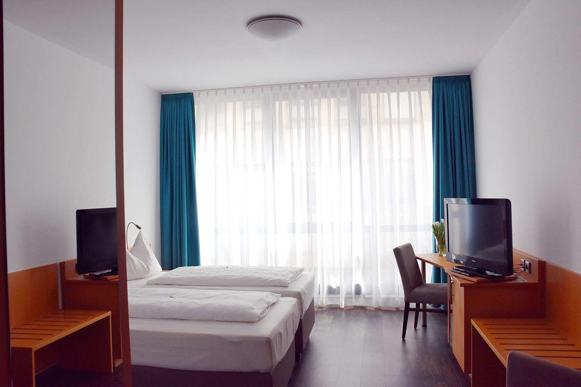 Koncept Hotel Benedikt Зігбург Екстер'єр фото